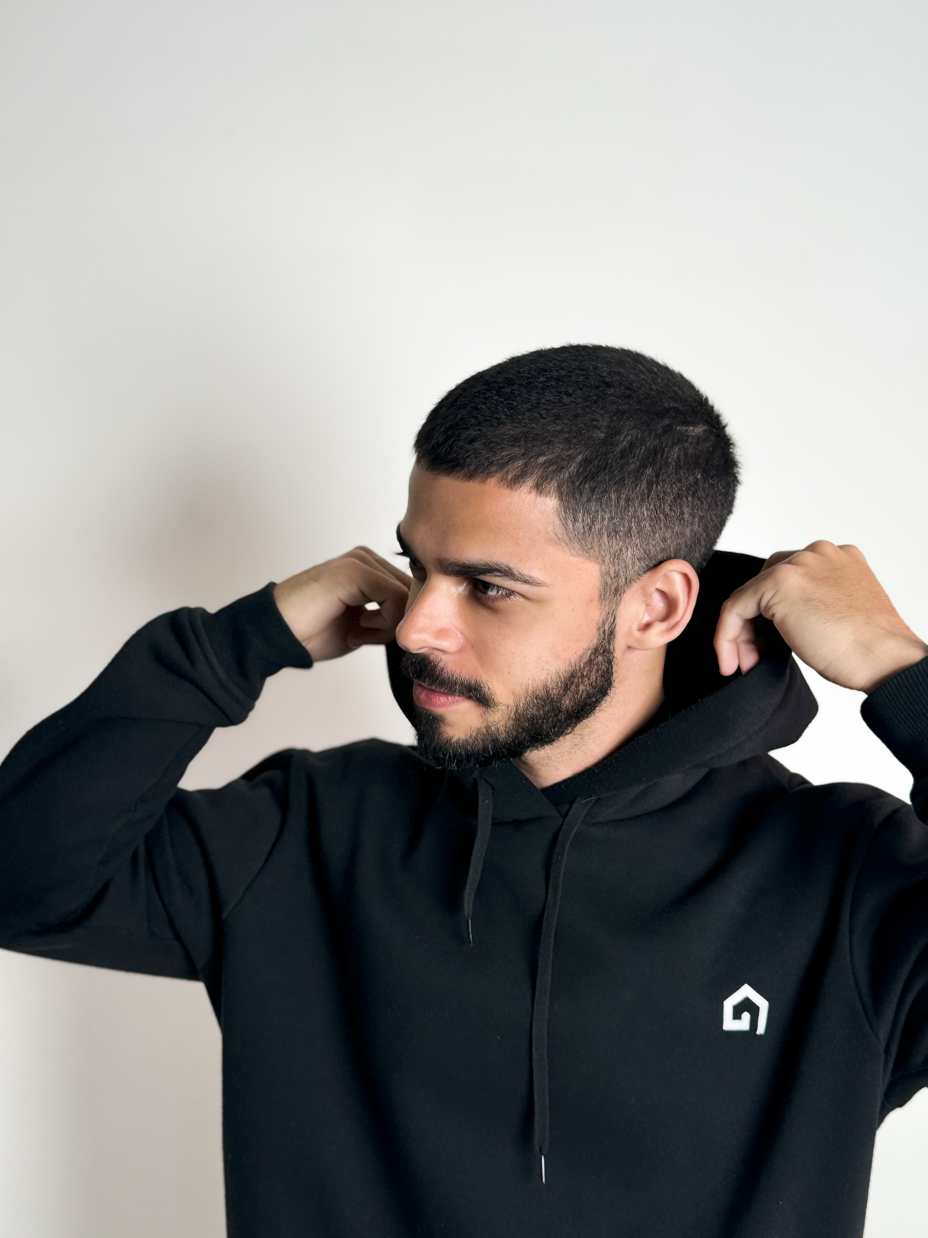 Victor Velloso — Fundador da Elyon Studios